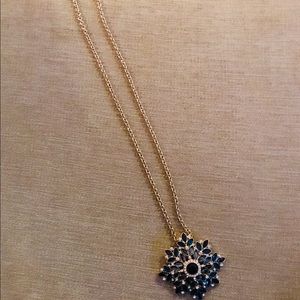 Banana republic long pendant necklace